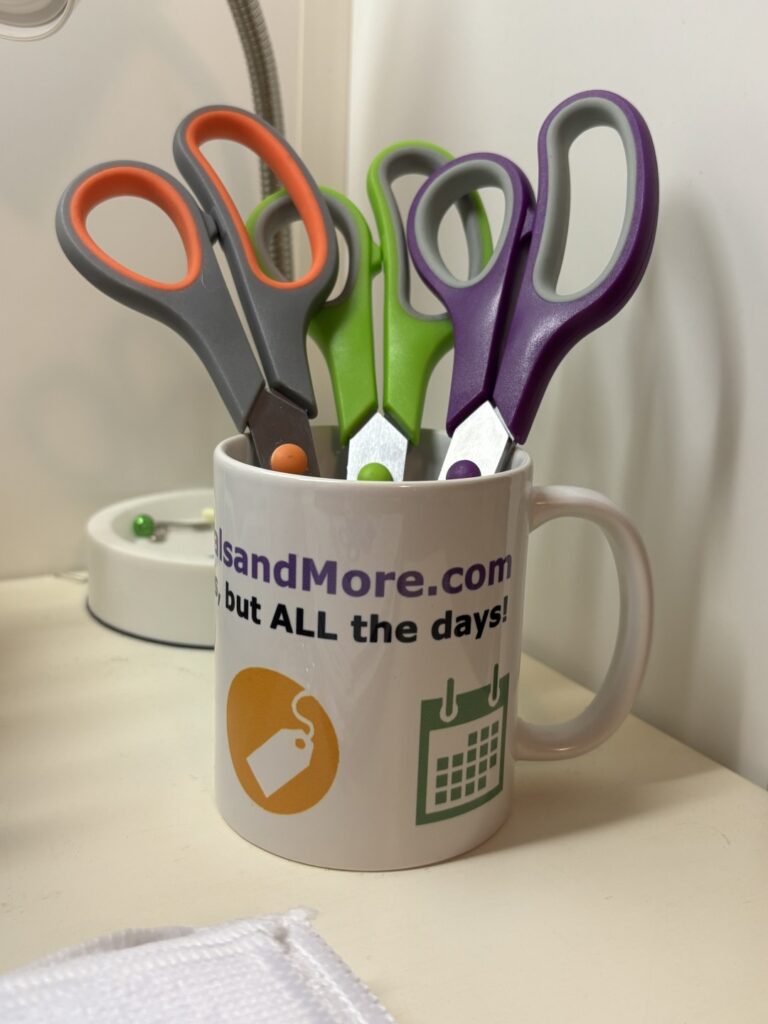 Amazon basics scissors img 6282