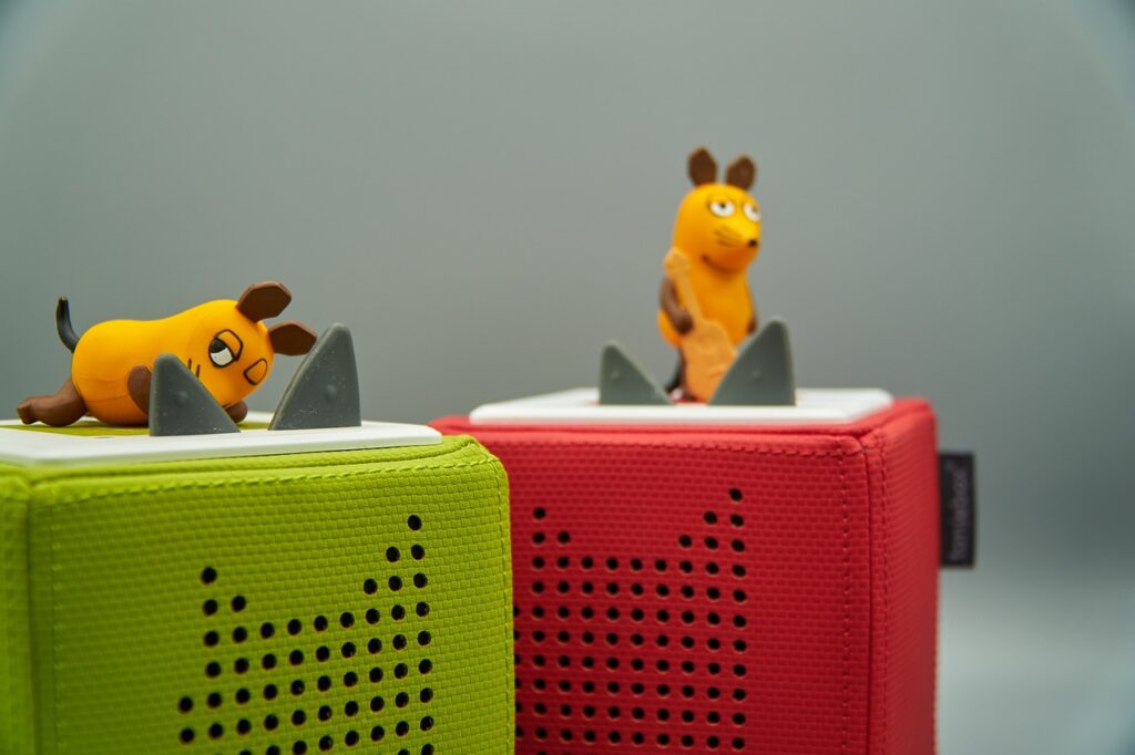 Tonies mouse, 4k wallpaper, speaker, wallpaper hd, radio play, laptop wallpaper, children, box, beautiful wallpaper, toniebox, child-friendly, 4k wallpaper 1920x1080, desktop backgrounds, toy, hd wallpaper, fun, mac wallpaper, listen, music, windows wallpaper, to sing, game, yellow, cool backgrounds, tonie, audio book, wallpaper 4k, free background, melody, singing, smart home, full hd wallpaper, smart, background, free wallpaper, cloud