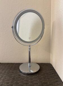 Lighted Makeup Mirror IMG