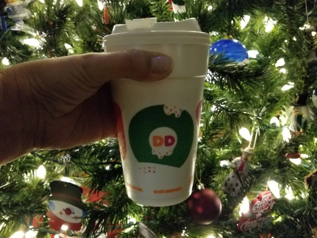 Dunkin large coffee xmas 20181128