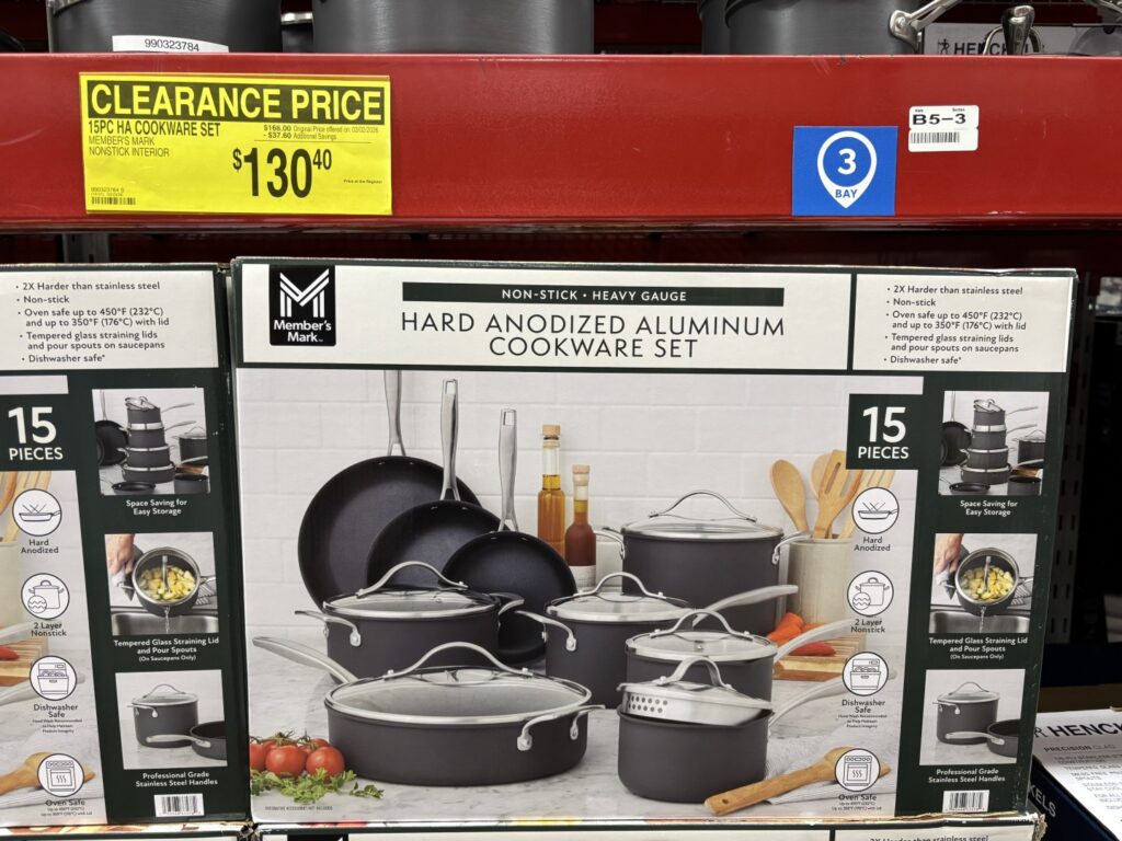 Pots and pans members mark hard anodized IMG